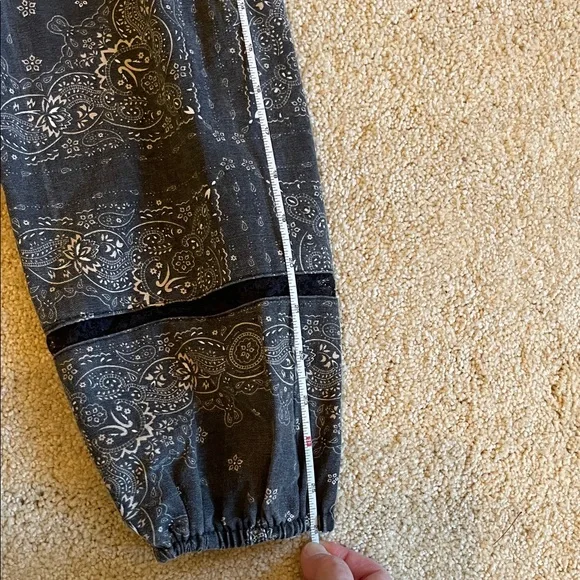 POL Black Paisley Lightweight Cotton Top (or worn as a Jacket) - Picture 13 of 13